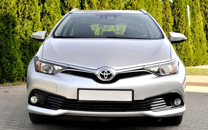Toyota Auris cena 45900 przebieg: 142000, rok produkcji 2017 z Maków Podhalański małe 781